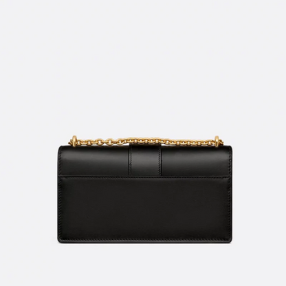Schultertasche mit Kette