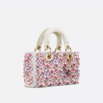 Micro Tasche aus Kalbsleder mit Blumenstickerei und Strass
